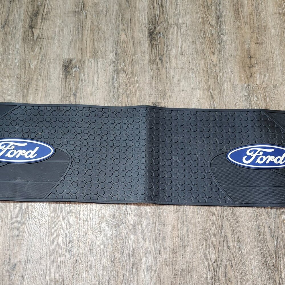 Ford rubber floor mats runner/2 sqaure ones - Picture 9 of 12